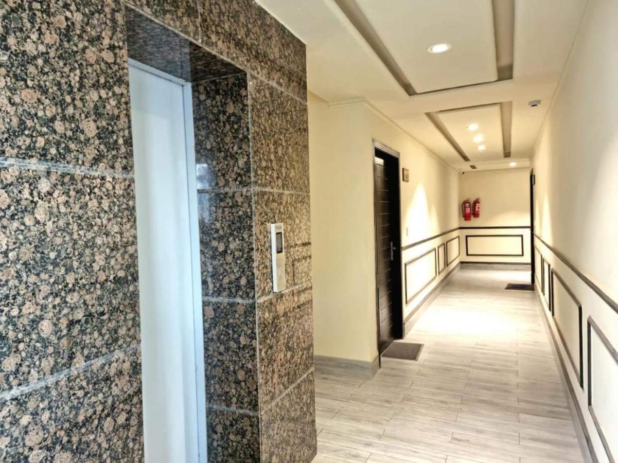 Comfortable & Lovely 1 Bed Apt In Bahria Town Rawalpindi Eksteriør billede